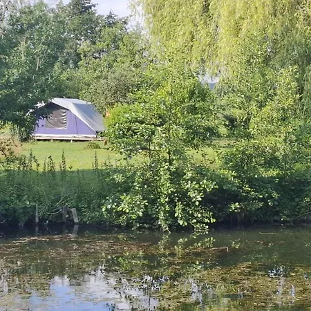 Camping Toilé - Terrasse Pour 5 Personnes - Api-1-52-1585 Long